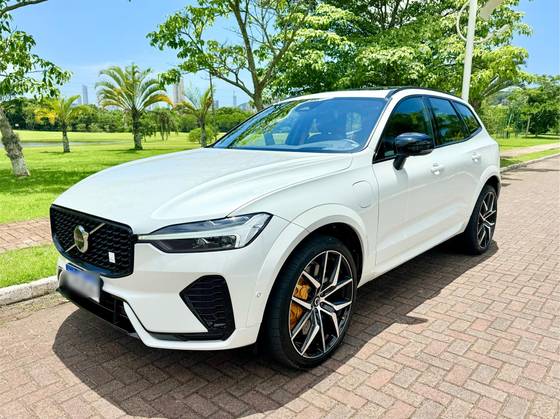 VOLVO XC60 2.0 T8 RECHARGE POLESTAR ENGINEERED AWD GEARTRONIC